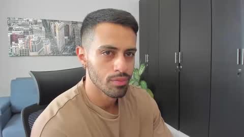 thiago_driussi online show from October 2025 05:10:02 PM