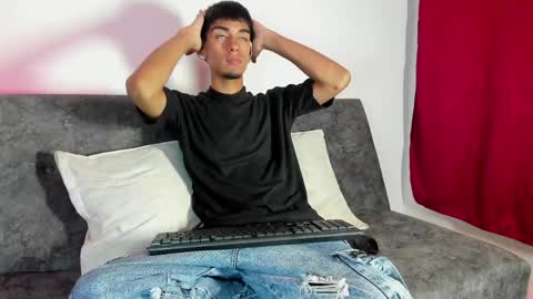 Thiago online show from April 2026 02:45:01 AM