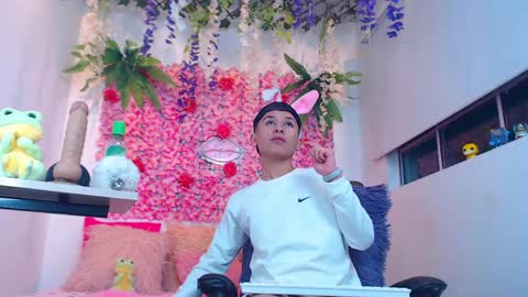 Snapshot of thiago_rincon22 chatting on April 2026 02:53:01 AM thiago rincon online show from April 2026 02:53:01 AM