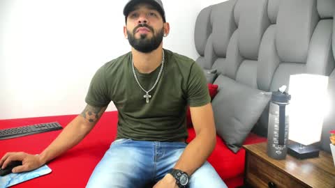 Thia Gomez online show from March 2026 07:36:02 PM