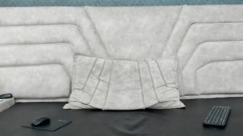 Thiago   online show from January 2025 07:21:02 PM