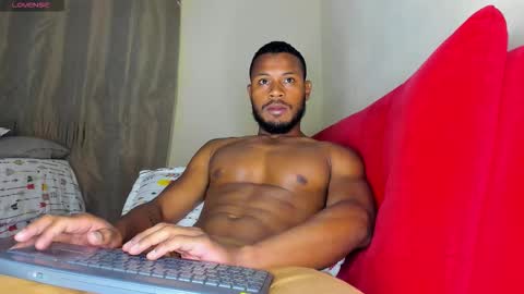 Thiago Instagram   online show from November 2025 12:01:02 AM