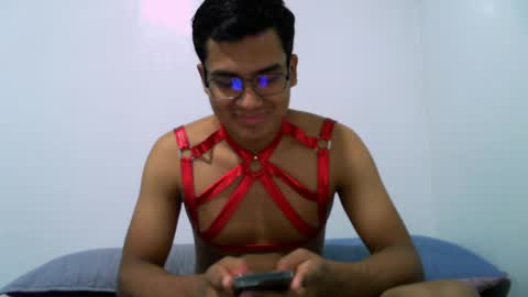 Snapshot of thiagovega_ chatting on April 2026 06:47:02 AM thiagovega_ online show from April 2026 06:47:02 AM