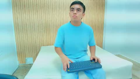 Snapshot of thiam_keller chatting on March 2026 09:05:01 PM Thiam online show from March 2026 09:05:01 PM