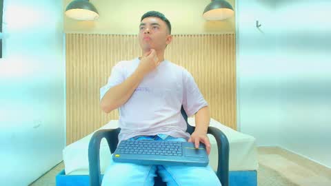 Snapshot of thiam_keller chatting on April 2026 07:36:01 PM Thiam online show from April 2026 07:36:01 PM