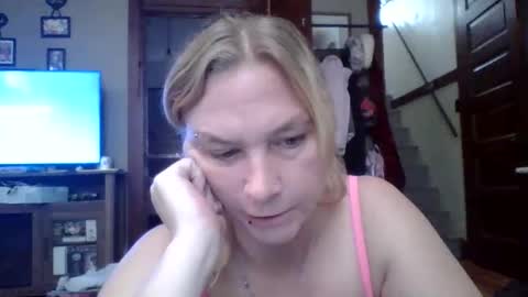 thickblonde_92 online show from November 2025 03:13:02 PM