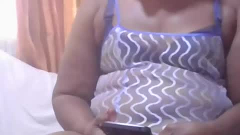 Snapshot of thickbotty_ebony chatting on September 2025 11:42:01 AM thickbotty_ebony online show from September 2025 11:42:01 AM