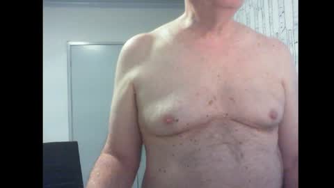 Snapshot of thickmelnik chatting on January 2025 11:45:02 PM James online show from January 2025 11:45:02 PM