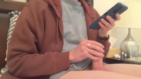 Snapshot of thickveinyuncutbwc chatting on January 2025 03:03:01 PM thickveinyuncutbwc online show from January 2025 03:03:01 PM