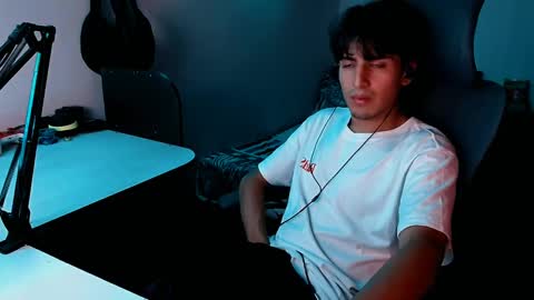 thieves_us online show from January 2025 04:04:02 AM