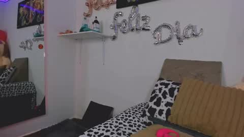 Snapshot of thin_princess chatting on March 2025 01:31:02 AM THIN PRINCESS online show from March 2025 01:31:02 AM