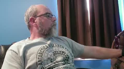 Snapshot of thisguy374 chatting on December 2024 07:00:02 PM thisguy374 online show from December 2024 07:00:02 PM