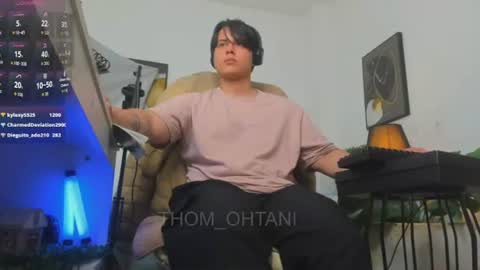 Snapshot of thom_ohtani chatting on June 2026 06:49:01 AM thom_ohtani online show from June 2026 06:49:01 AM
