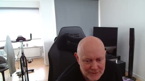 thomas315627 online show from May 2026 12:01:01 PM