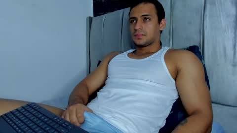 Snapshot of thomas777__ chatting on May 2026 01:26:01 PM Thomas online show from May 2026 01:26:01 PM