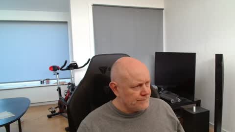 Snapshot of thomas806035 chatting on June 2026 07:17:01 AM thomas806035 online show from June 2026 07:17:01 AM