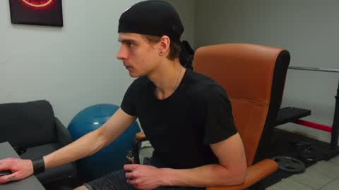 THOMAS BRONS online show from June 2026 05:04:01 AM