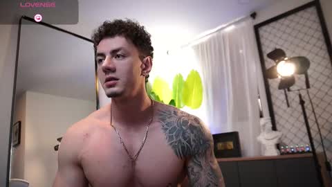 Snapshot of thomas_falcon1 chatting on February 2026 10:22:01 PM Thomas Falcon online show from February 2026 10:22:01 PM