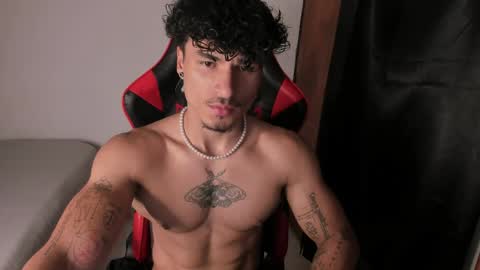 Snapshot of thomas_fit1 chatting on June 2026 01:40:01 AM Thomas 3 JUST STAY AND BE MY LAST LOVE online show from June 2026 01:40:01 AM