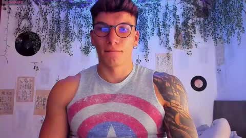 Snapshot of thomas_fuckboy chatting on February 2025 11:45:01 PM Thomas Grey online show from February 2025 11:45:01 PM