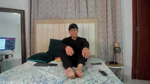 Snapshot of thomas_millers chatting on April 2026 01:16:01 AM thomas_millers online show from April 2026 01:16:01 AM