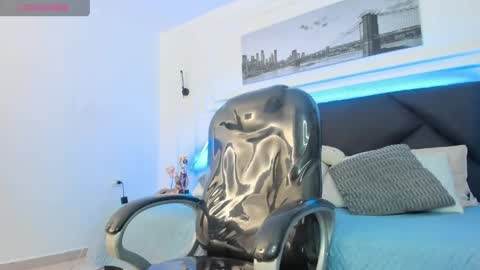 Snapshot of thomas_moon_ chatting on June 2026 01:23:01 PM Thomas online show from June 2026 01:23:01 PM