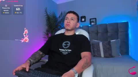 Snapshot of thomas_moon_ chatting on July 2026 11:39:02 AM Thomas online show from July 2026 11:39:02 AM