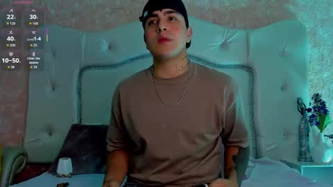 Snapshot of thomas_thundr chatting on March 2026 01:54:02 AM Thomas and Faon online show from March 2026 01:54:02 AM