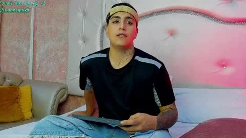 Snapshot of thomas_thundr chatting on April 2026 04:45:02 AM Thomas and Faon online show from April 2026 04:45:02 AM