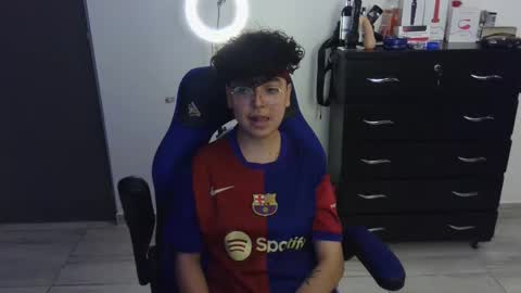 Snapshot of thomascooper_cams chatting on February 2025 09:17:01 PM VALERIA online show from February 2025 09:17:01 PM