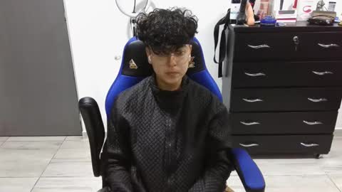 Snapshot of thomascooper_cams chatting on February 2025 07:05:01 AM VALERIA online show from February 2025 07:05:01 AM