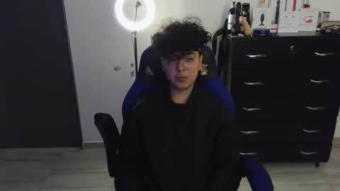 Snapshot of thomascooper_cams chatting on February 2025 01:41:01 AM VALERIA online show from February 2025 01:41:01 AM