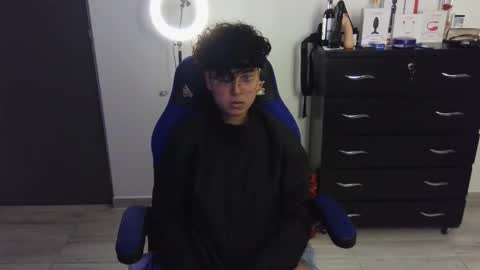 Snapshot of thomascooper_cams chatting on February 2025 12:43:01 AM VALERIA online show from February 2025 12:43:01 AM