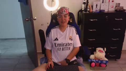 Snapshot of thomascooper_cams chatting on March 2025 07:54:02 PM VALERIA online show from March 2025 07:54:02 PM