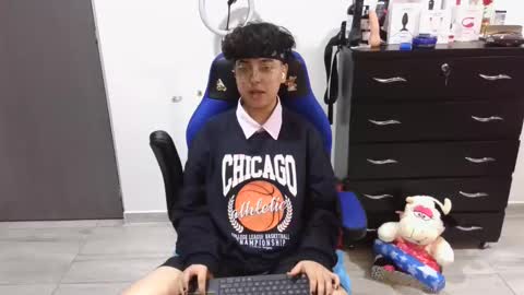 Snapshot of thomascooper_cams chatting on March 2025 02:57:02 AM VALERIA online show from March 2025 02:57:02 AM