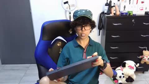 Snapshot of thomascooper_cams chatting on September 2025 10:53:02 PM VALERIA online show from September 2025 10:53:02 PM