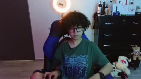 Snapshot of thomascooper_cams chatting on October 2025 07:34:02 PM VALERIA online show from October 2025 07:34:02 PM