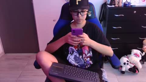 Snapshot of thomascooper_cams chatting on December 2025 06:57:02 PM VALERIA online show from December 2025 06:57:02 PM