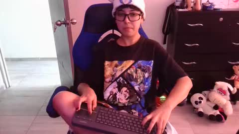 Snapshot of thomascooper_cams chatting on December 2025 05:22:02 PM VALERIA online show from December 2025 05:22:02 PM