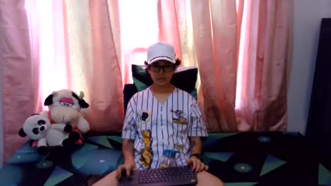 Snapshot of thomascooper_cams chatting on June 2026 07:52:02 PM VALERIA online show from June 2026 07:52:02 PM
