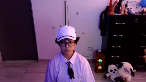 Snapshot of thomascooper_cams chatting on July 2026 07:27:02 PM VALERIA online show from July 2026 07:27:02 PM