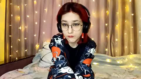 Lina online show from December 2025 08:43:01 AM