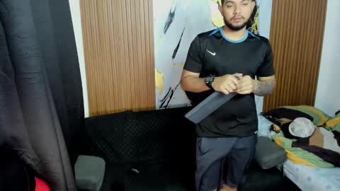 thomson_hot01 online show from January 2026 05:01:02 AM