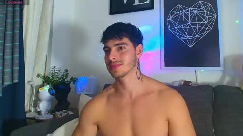 thomylov online show from April 2026 01:44:01 AM