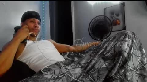 ThroatTaker4l  online show from April 2026 09:39:33 PM