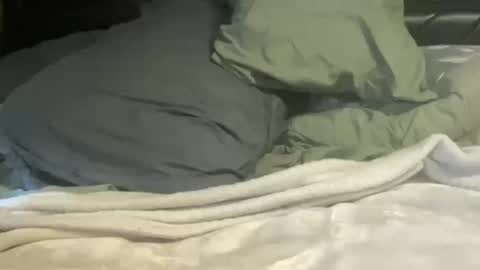 Snapshot of throatyygoat chatting on October 2025 09:58:02 PM throatyygoat online show from October 2025 09:58:02 PM