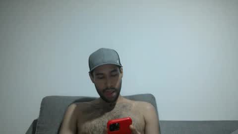 Snapshot of throwawayyourgun chatting on December 2024 09:06:02 PM Luka online show from December 2024 09:06:02 PM