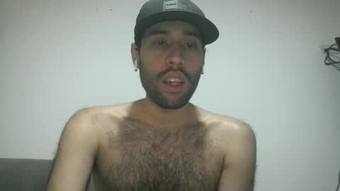 Snapshot of throwawayyourgun chatting on January 2025 04:39:01 PM Luka online show from January 2025 04:39:01 PM