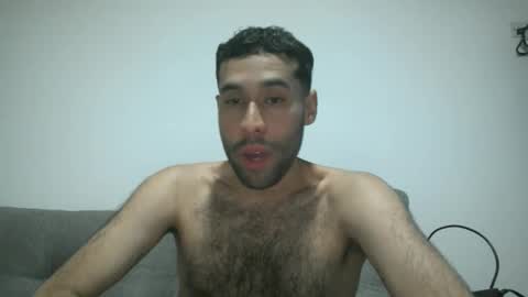 Snapshot of throwawayyourgun chatting on February 2025 06:05:02 PM Luka online show from February 2025 06:05:02 PM