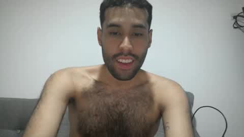 Snapshot of throwawayyourgun chatting on February 2025 02:57:01 PM Luka online show from February 2025 02:57:01 PM